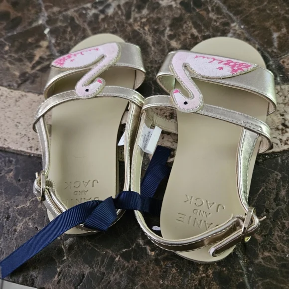 Janie and Jack pink and gold swan sandals Size 3 NWOT